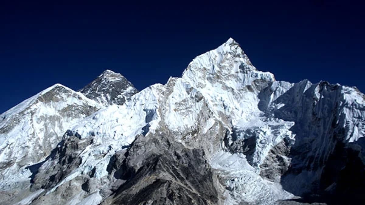 Himalayan sunrise view from high altitude