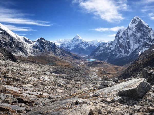 Cho La Pass Trek – A Challenging and Scenic High Pass in the Everest Region