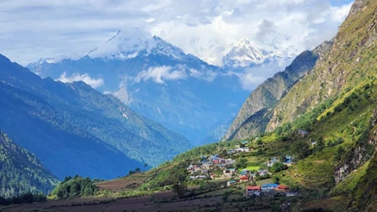 Chhokangparo tsum valley trek