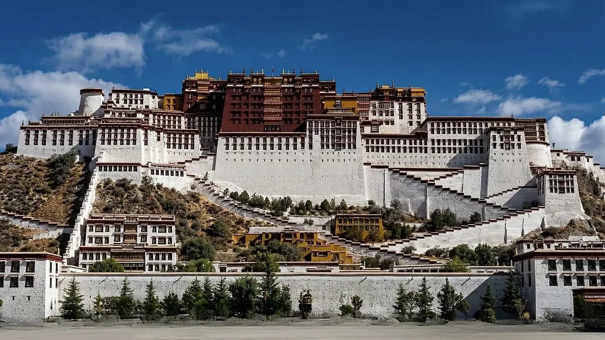 Potala Palace tibet tour