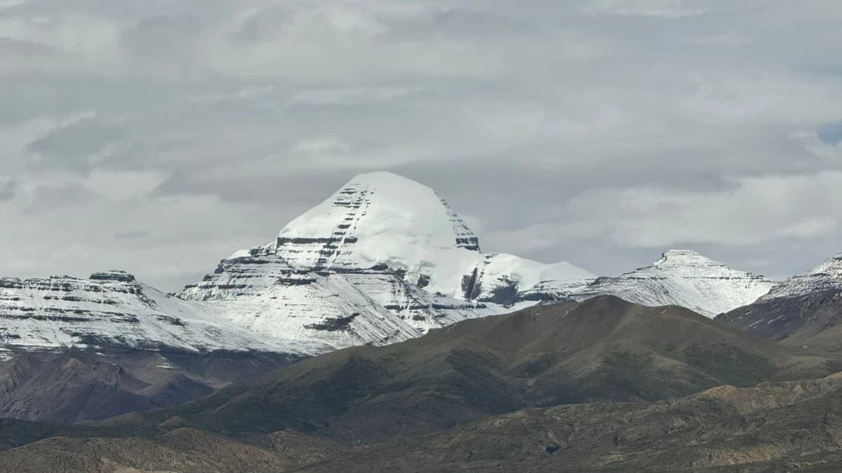Mount Kailash and Mansarovar Lake — Overland Yatra via Tibet