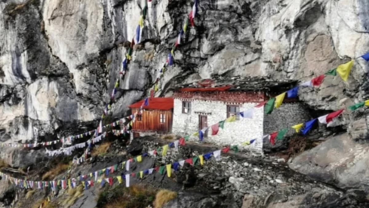 Milarepa’s Cave tsum valley manaslu trek