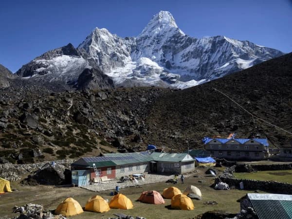 Ama Dablam 1