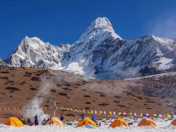 Ama Dablam 2