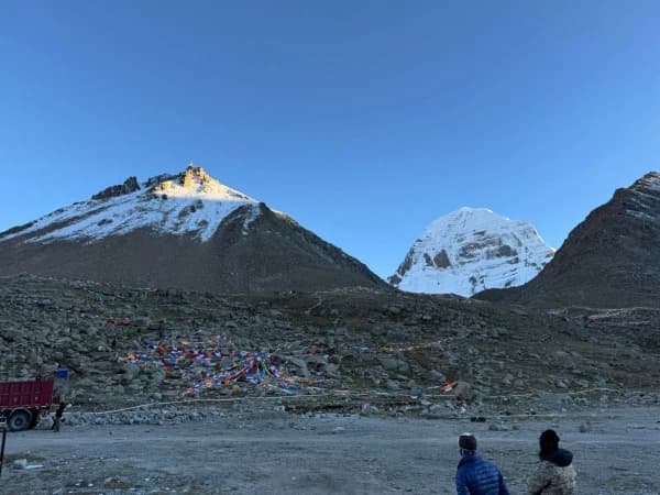 Kailash Heli Tour 05