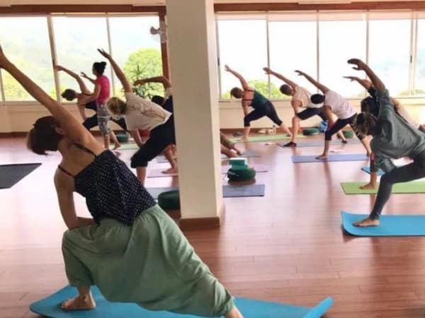 Kathmandu Yoga2