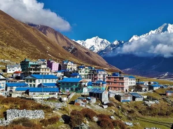Kyanjin Gompa Photo
