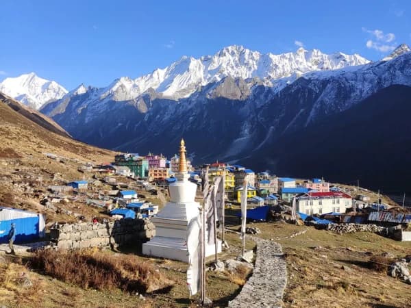Kyanjin Gompa
