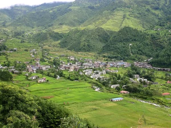 Jiri, Dolakha - the road into Solu