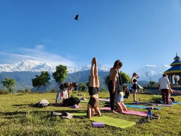 Yoga Tour0