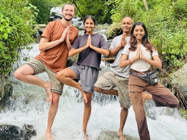 Yoga Tour5