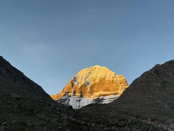 Kailash Mansarovar Helicopter Tour