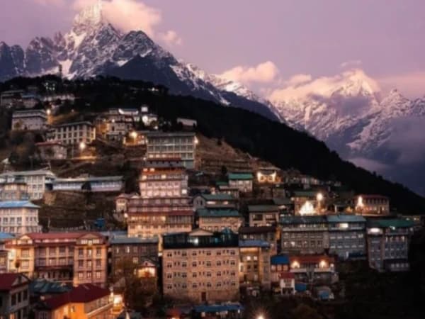 Short trek to Namche Bazaar with helicopter tour to Everest Base Camp Nepal