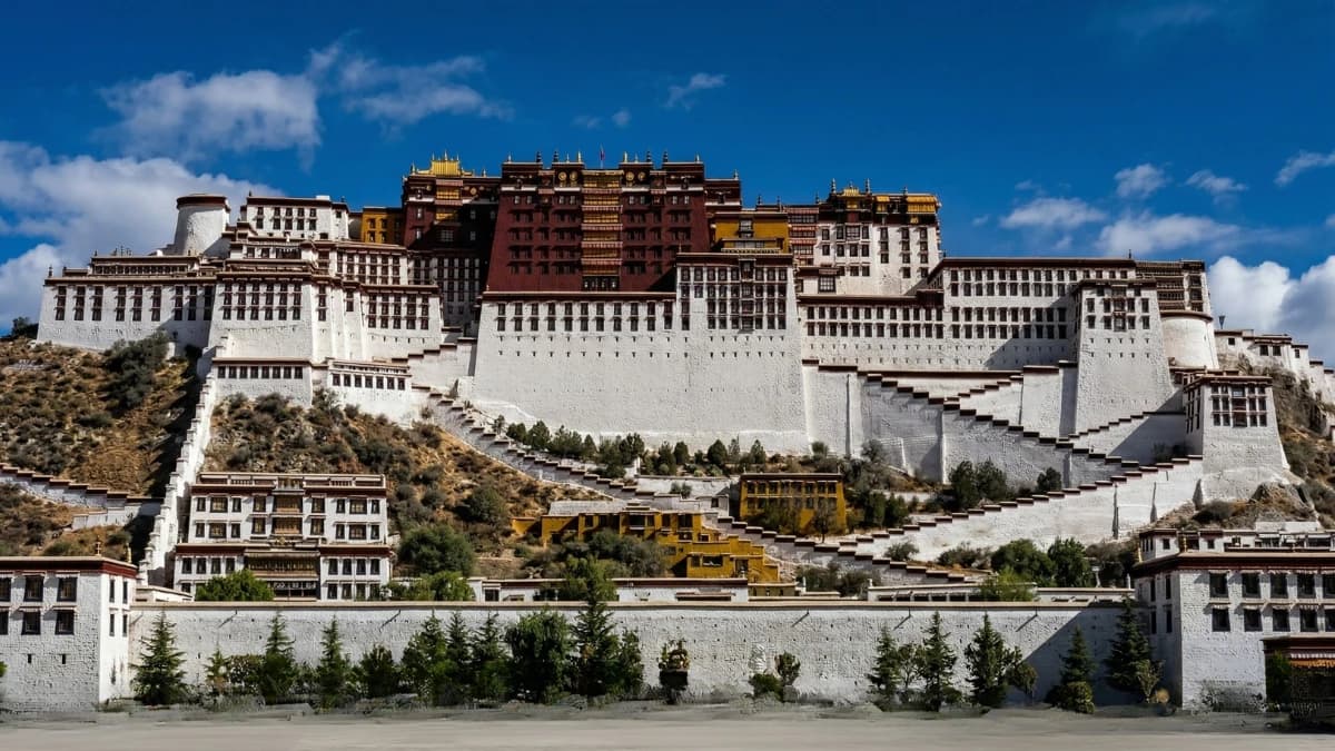 Potala Palace tibet tour