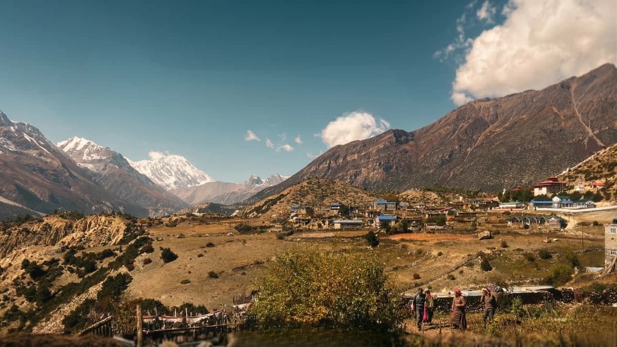 Manang Village Guide: Acclimatisation Stop on the Annapurna Circuit