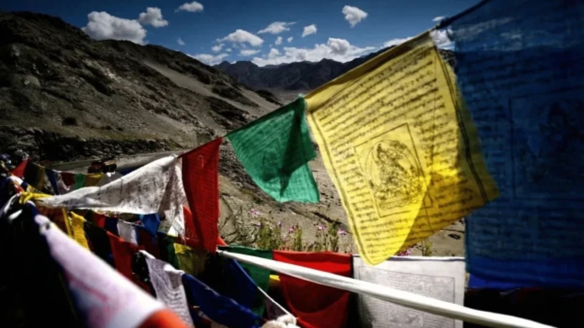 Prayer Flags, Mani Walls & Ancient Gompas